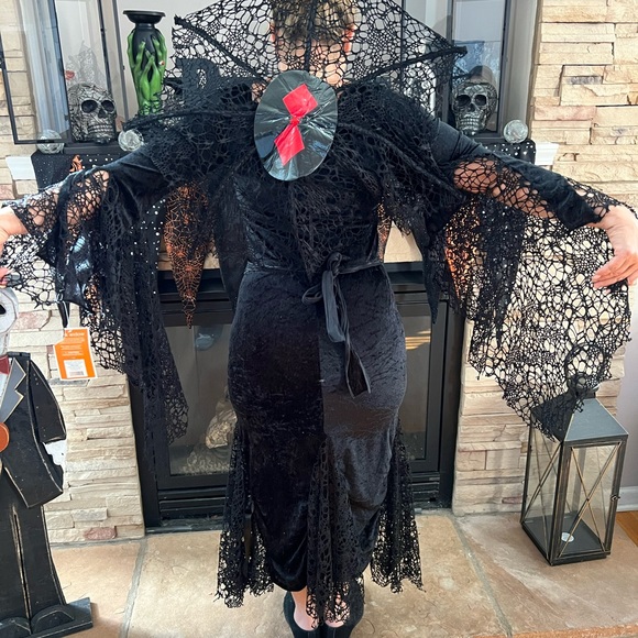 Halloween black widow woman’s costume - Picture 11 of 13